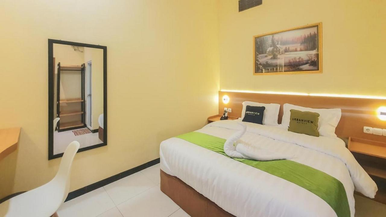 Urbanview Hotel Sakura Kampung Inggris Pare By Reddoorz 外观 照片