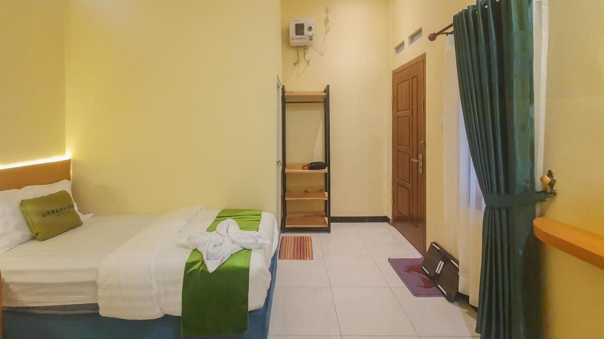 Urbanview Hotel Sakura Kampung Inggris Pare By Reddoorz 外观 照片